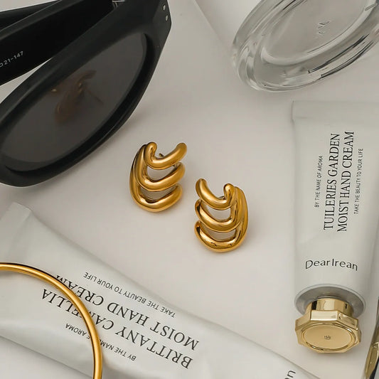 Ripple Curve Stud Earrings