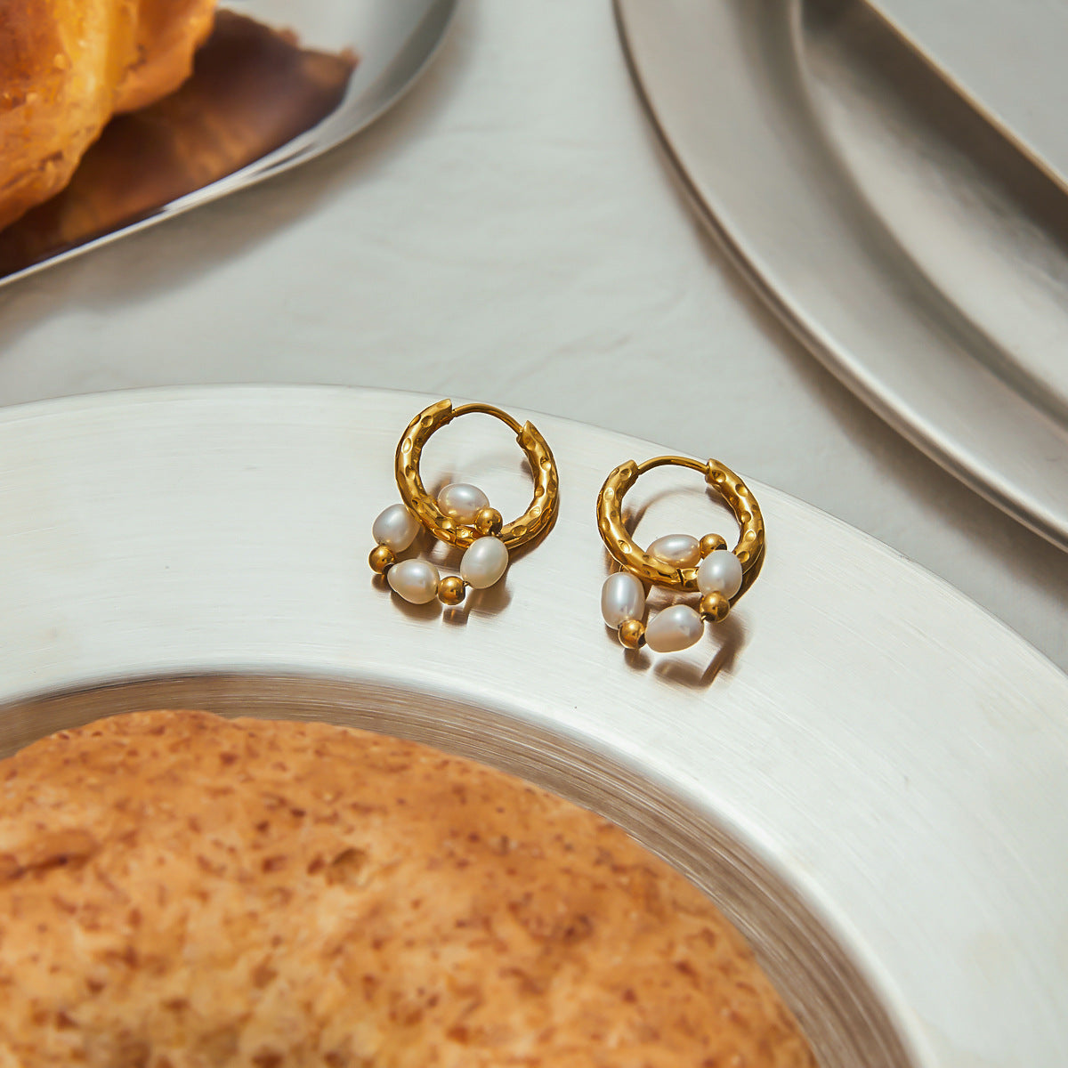 Duo - Loop Pearl Earrings