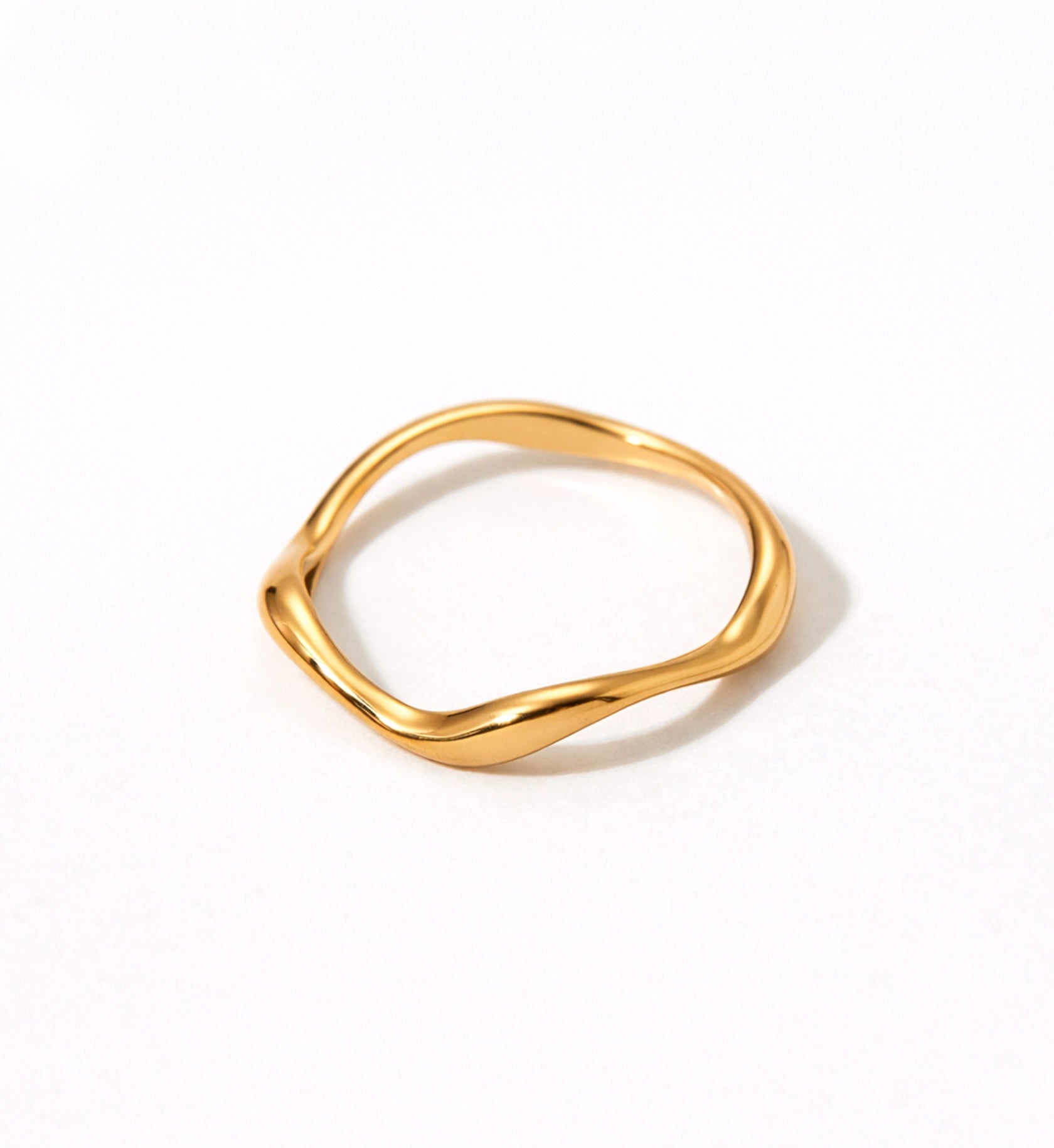 Gold Flow Ring in white background by Liora Senar